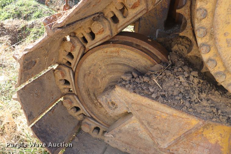 image for item EC9367 2005 Caterpillar D6R XW Series II dozer