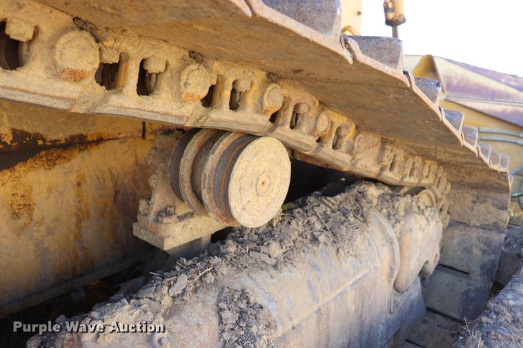 image for item EC9367 2005 Caterpillar D6R XW Series II dozer