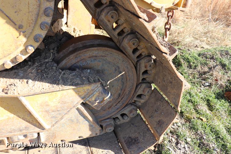 image for item EC9367 2005 Caterpillar D6R XW Series II dozer