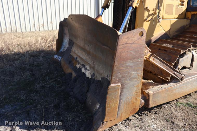 image for item EC9367 2005 Caterpillar D6R XW Series II dozer