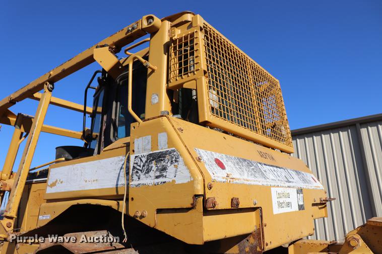 image for item EC9367 2005 Caterpillar D6R XW Series II dozer