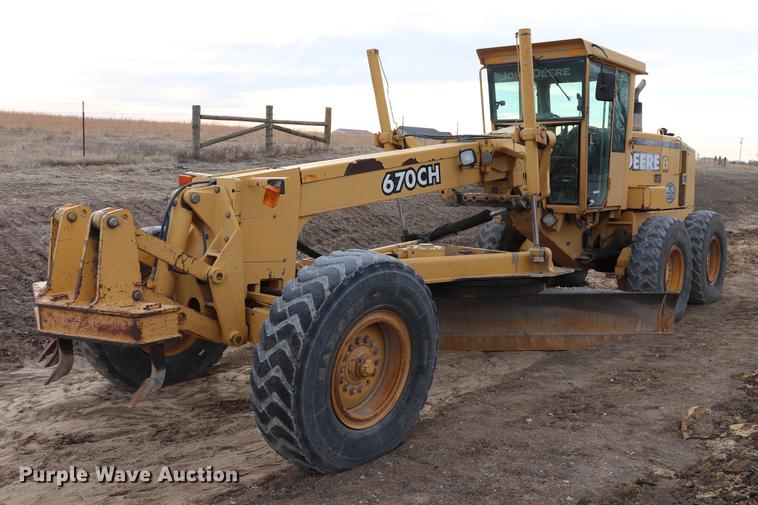 image for item EC9369 1997 John Deere 670CH motor grader