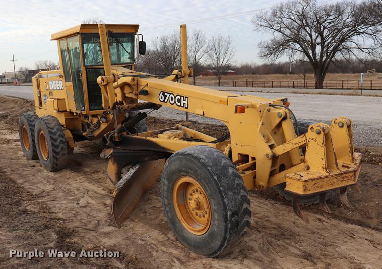 image for item EC9369 1997 John Deere 670CH motor grader