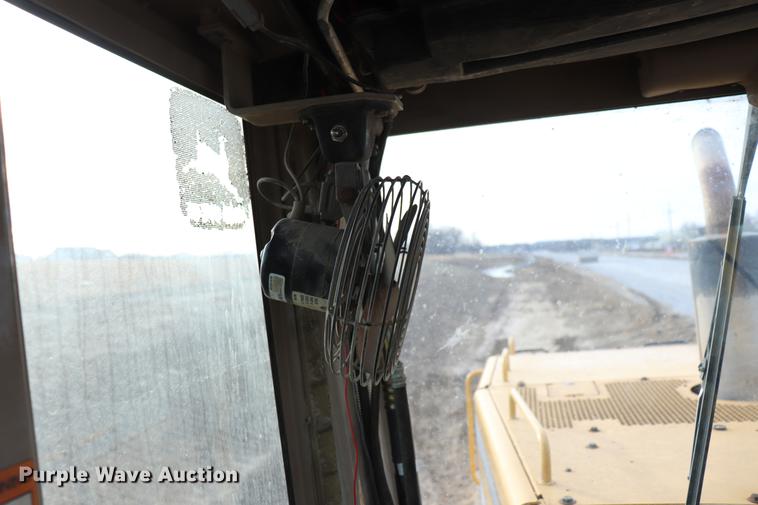 image for item EC9369 1997 John Deere 670CH motor grader