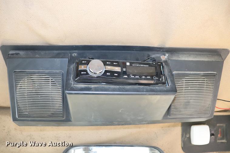 image for item EC9369 1997 John Deere 670CH motor grader