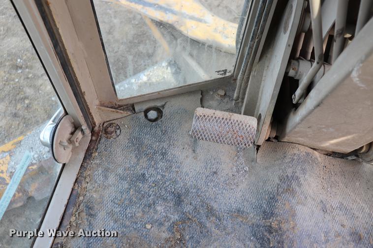 image for item EC9369 1997 John Deere 670CH motor grader