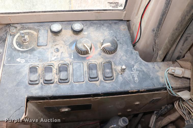 image for item EC9369 1997 John Deere 670CH motor grader