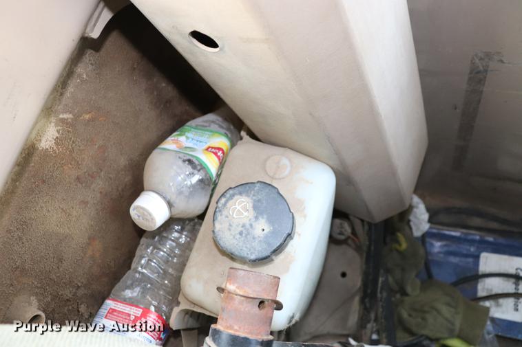 image for item EC9369 1997 John Deere 670CH motor grader