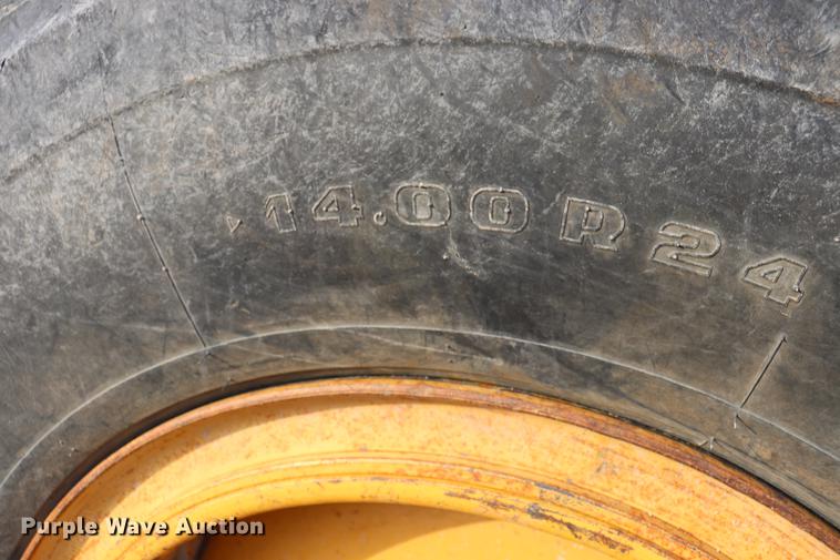 image for item EC9369 1997 John Deere 670CH motor grader