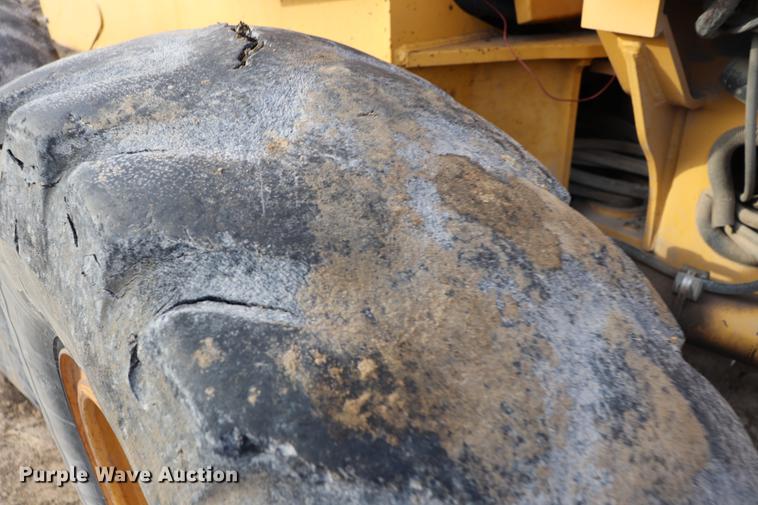 image for item EC9369 1997 John Deere 670CH motor grader