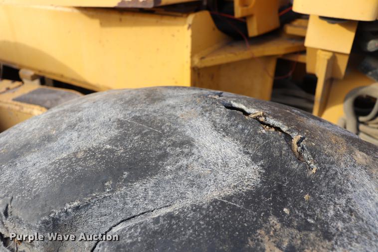 image for item EC9369 1997 John Deere 670CH motor grader