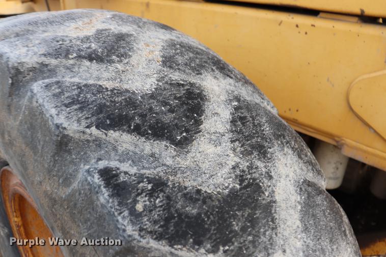 image for item EC9369 1997 John Deere 670CH motor grader