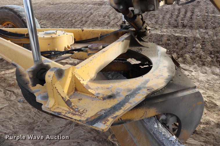 image for item EC9369 1997 John Deere 670CH motor grader