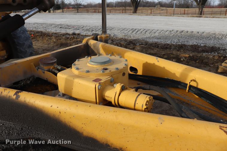 image for item EC9369 1997 John Deere 670CH motor grader