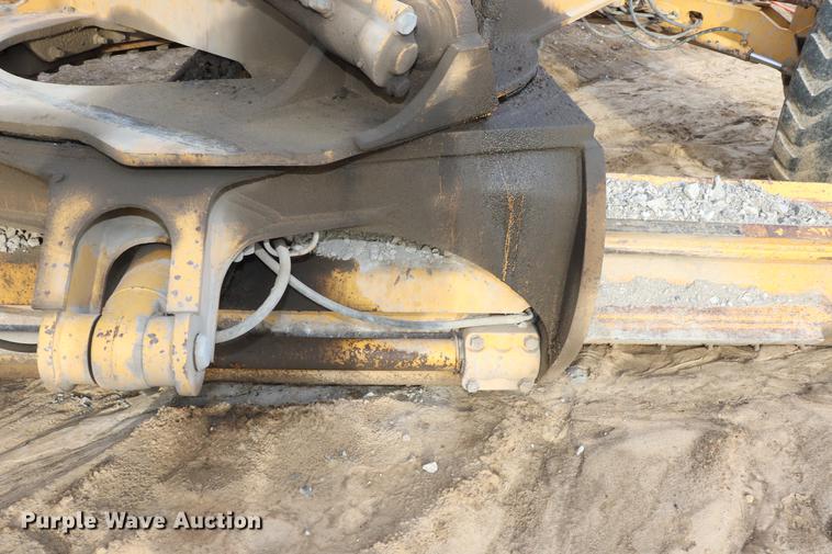 image for item EC9369 1997 John Deere 670CH motor grader