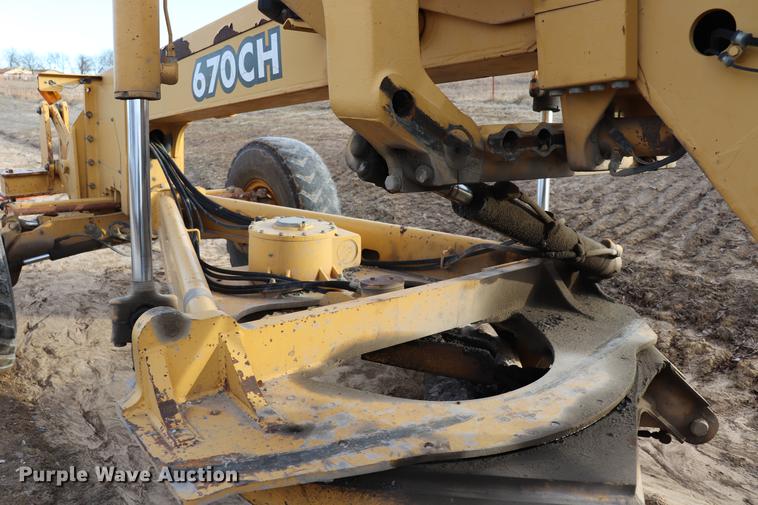 image for item EC9369 1997 John Deere 670CH motor grader