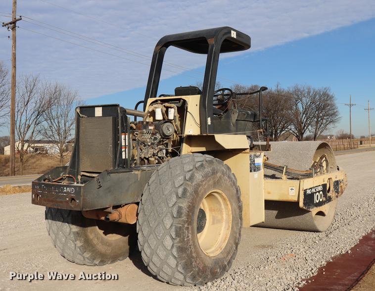 image for item EC9370 2000 Ingersoll Rand SD100D Pro Pac single drum vibratory roller