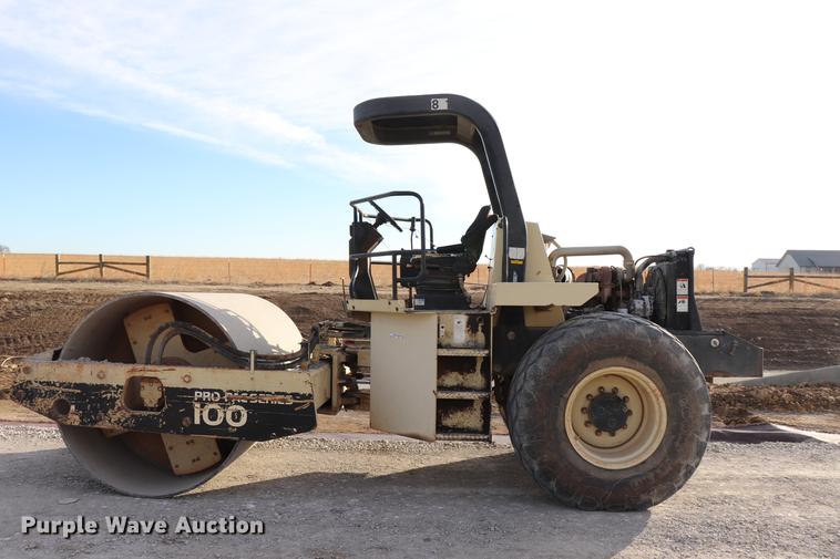 image for item EC9370 2000 Ingersoll Rand SD100D Pro Pac single drum vibratory roller