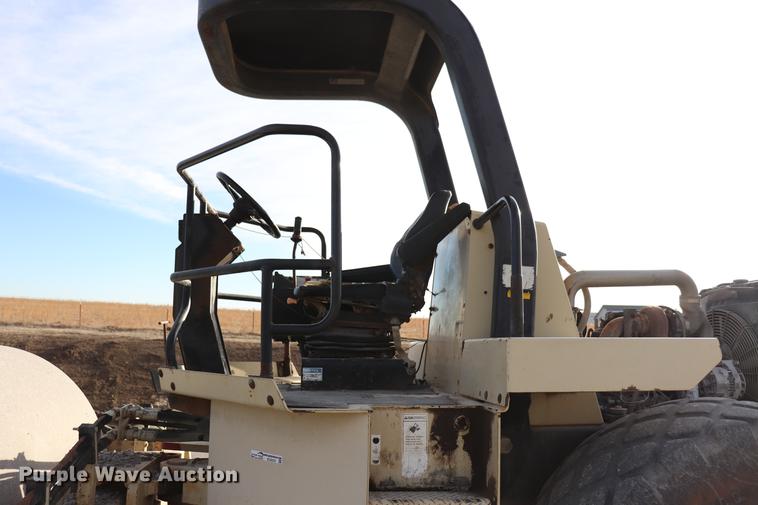 image for item EC9370 2000 Ingersoll Rand SD100D Pro Pac single drum vibratory roller