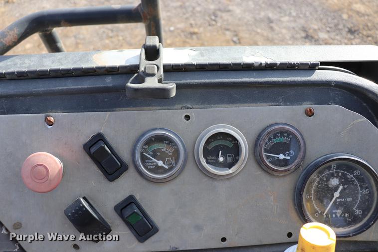 image for item EC9370 2000 Ingersoll Rand SD100D Pro Pac single drum vibratory roller