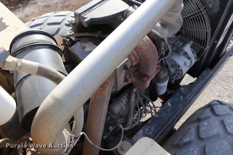 image for item EC9370 2000 Ingersoll Rand SD100D Pro Pac single drum vibratory roller