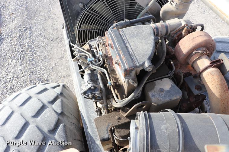 image for item EC9370 2000 Ingersoll Rand SD100D Pro Pac single drum vibratory roller