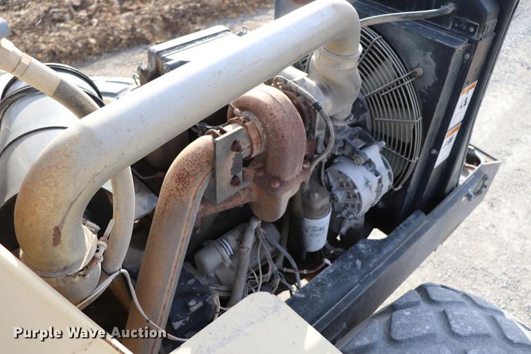 image for item EC9370 2000 Ingersoll Rand SD100D Pro Pac single drum vibratory roller
