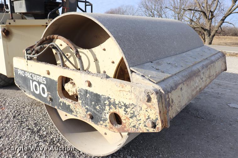 image for item EC9370 2000 Ingersoll Rand SD100D Pro Pac single drum vibratory roller