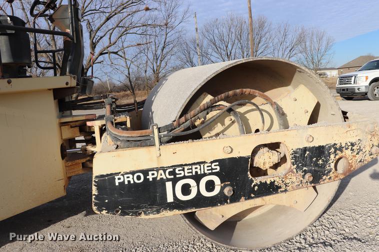 image for item EC9370 2000 Ingersoll Rand SD100D Pro Pac single drum vibratory roller