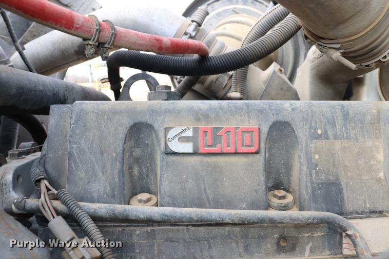 image for item EC9371 1995 Ford L9000 flatbed truck