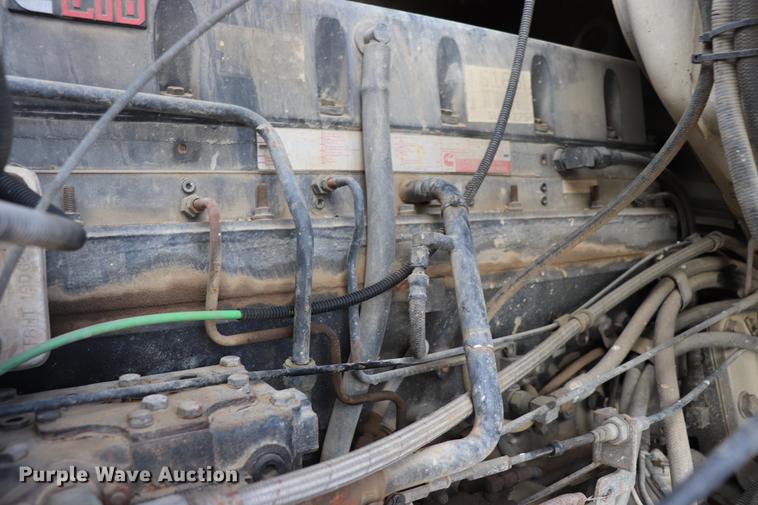 image for item EC9371 1995 Ford L9000 flatbed truck