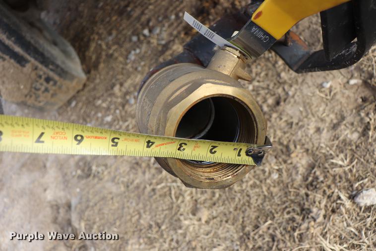 image for item EC9371 1995 Ford L9000 flatbed truck