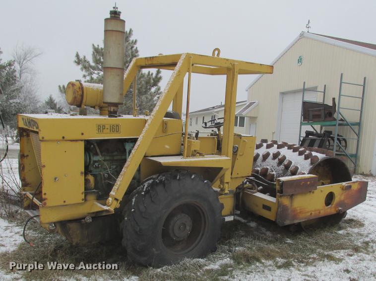 image for item K6074 1982 Tampo RP16D single drum vibrator compactor