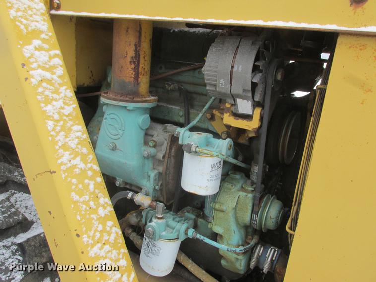 image for item K6074 1982 Tampo RP16D single drum vibrator compactor