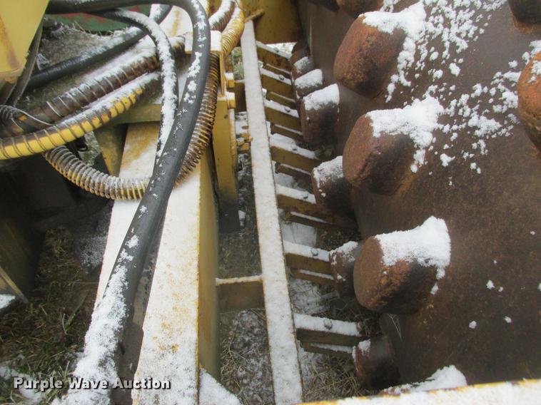 image for item K6074 1982 Tampo RP16D single drum vibrator compactor