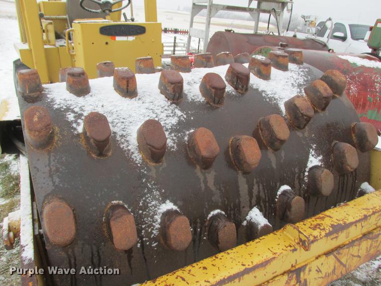 image for item K6074 1982 Tampo RP16D single drum vibrator compactor