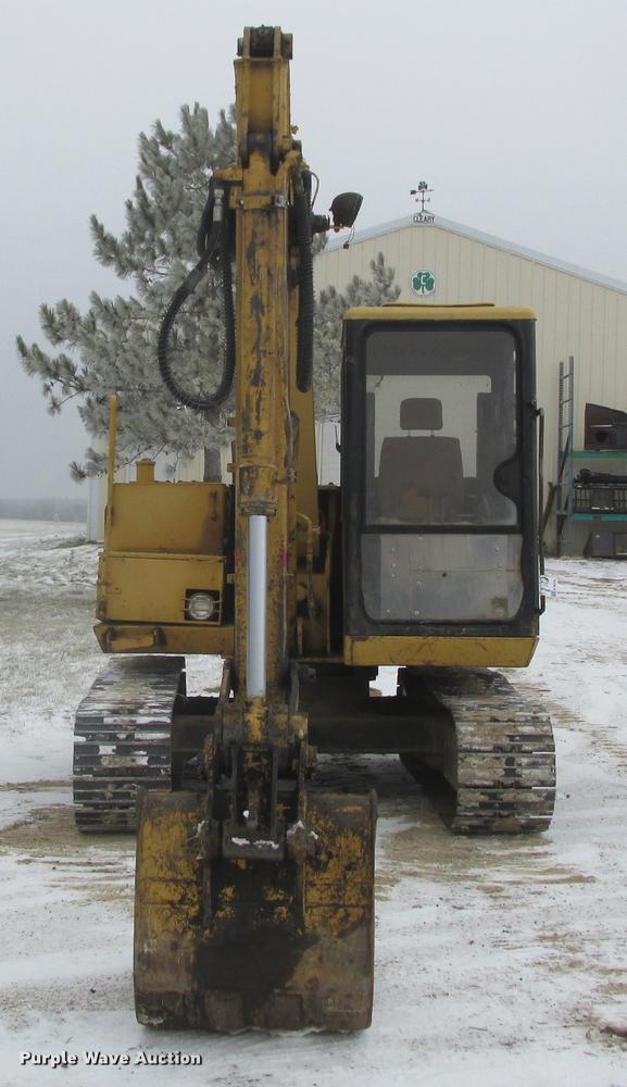 image for item K6075 1991 Caterpillar E70B excavator