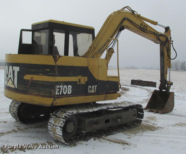 image for item K6075 1991 Caterpillar E70B excavator