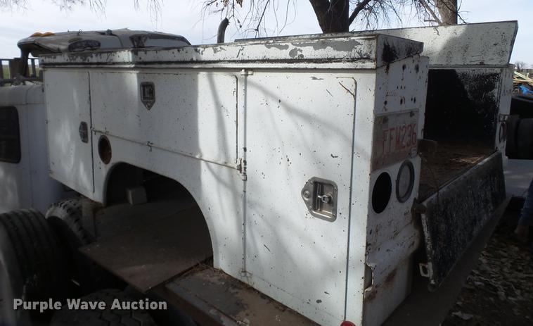 image for item BJ9789 Rawson-Koenig service bed