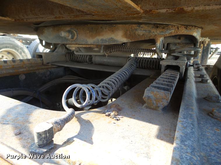 image for item BJ9850 2000 Mack CH613 semi truck