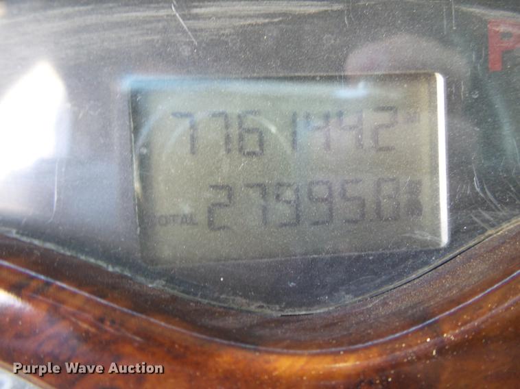 image for item BJ9850 2000 Mack CH613 semi truck