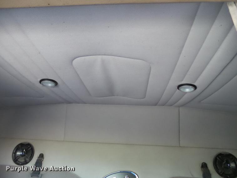 image for item BJ9850 2000 Mack CH613 semi truck