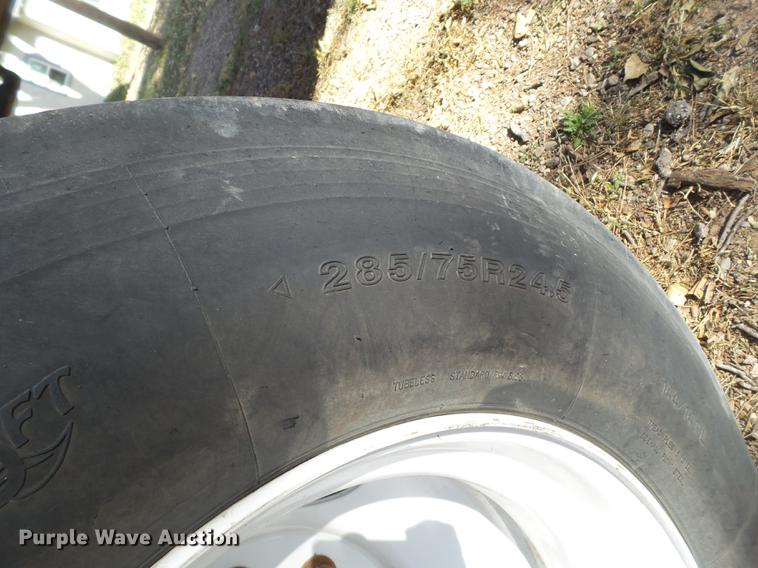 image for item BJ9851 2014 Aeroswint live bottom trailer