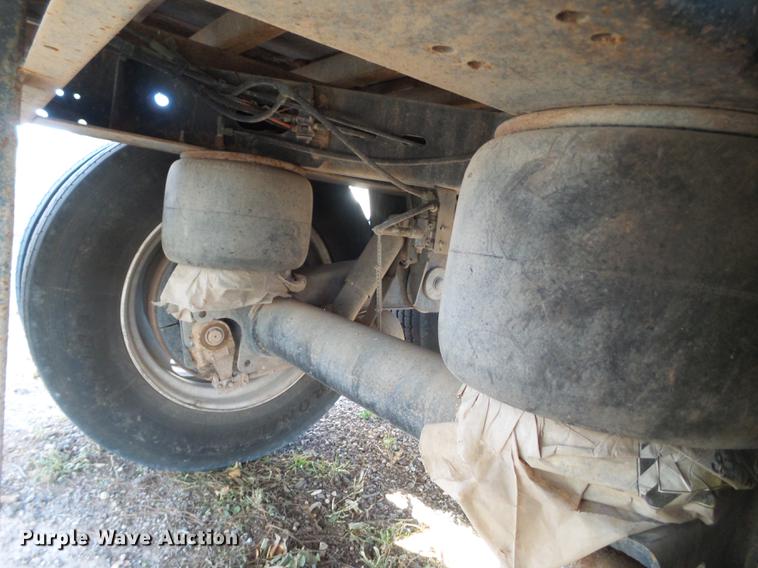 image for item BJ9851 2014 Aeroswint live bottom trailer