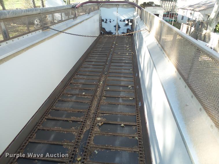 image for item BJ9851 2014 Aeroswint live bottom trailer