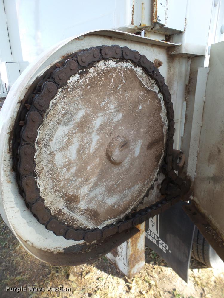 image for item BJ9851 2014 Aeroswint live bottom trailer