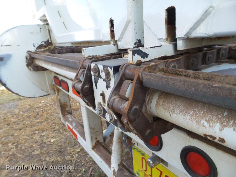 image for item BJ9851 2014 Aeroswint live bottom trailer