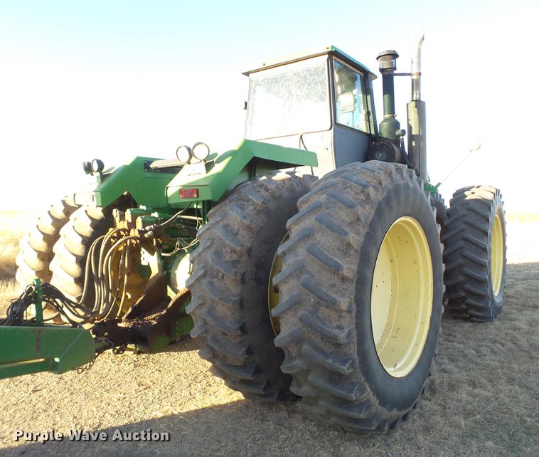 image for item BJ9914 1995 John Deere 8970 4WD tractor