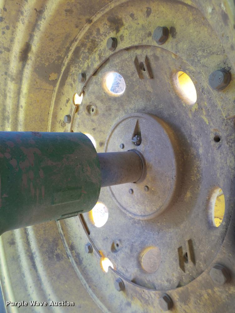 image for item BJ9914 1995 John Deere 8970 4WD tractor