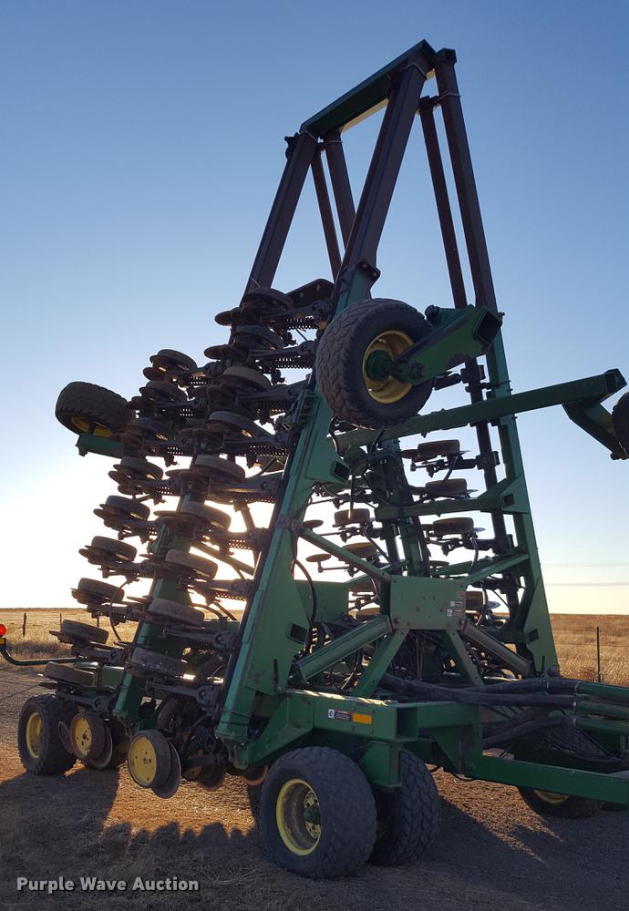 image for item BJ9915 John Deere 1850 air seeder